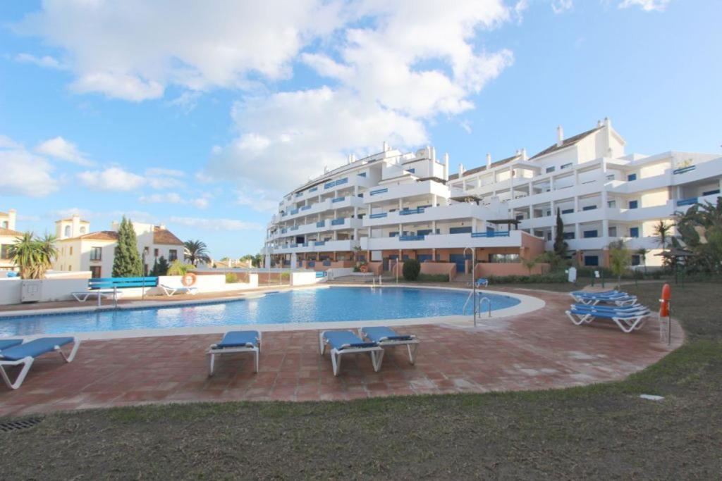 Duquesa Suites 531 Манільва Екстер'єр фото
